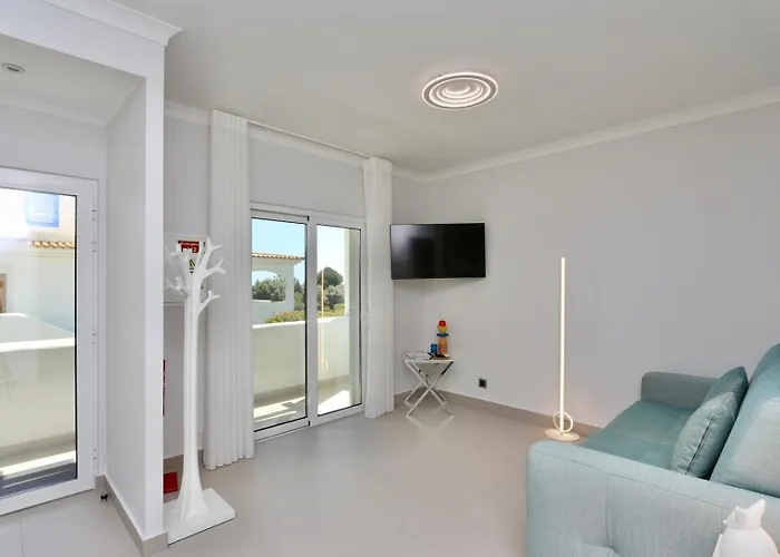 Monte C - Cd 295, Cleverdetails, Sleeps 2 Adults And 2 Children, 4 Salted Water Pools *