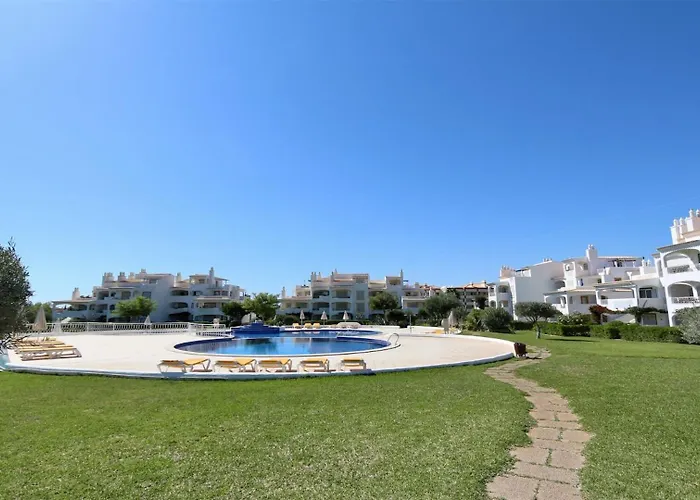 Apartament Monte C - Cd 295, Cleverdetails, Sleeps 2 Adults And 2 Children, 4 Salted Water Pools *