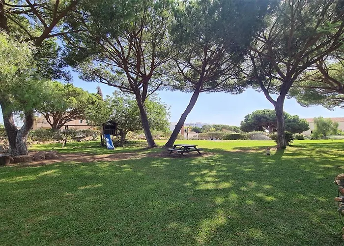 Monte C - Cd 295, Cleverdetails, Sleeps 2 Adults And 2 Children, 4 Salted Water Pools *