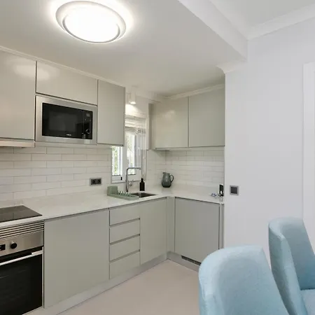 Monte C - Cd 295, Cleverdetails, Sleeps 2 Adults And 2 Children, 4 Salted Water Pools * Vilamoura