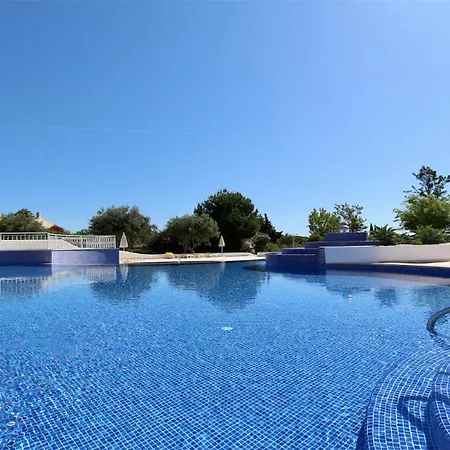 Appartamento Monte C - Cd 295, Cleverdetails, Sleeps 2 Adults And 2 Children, 4 Salted Water Pools Vilamoura