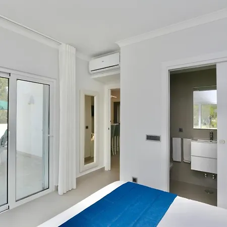 Monte C - Cd 295, Cleverdetails, Sleeps 2 Adults And 2 Children, 4 Salted Water Pools וילהמורה